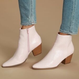 Lulus X Matisse Spirit White Snake Pointed Toe Ankle Booties Sz 11M